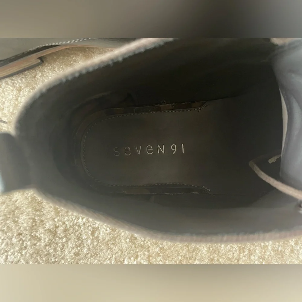 SEVEN 91 men’s chukka boots.‎ Size 10.5